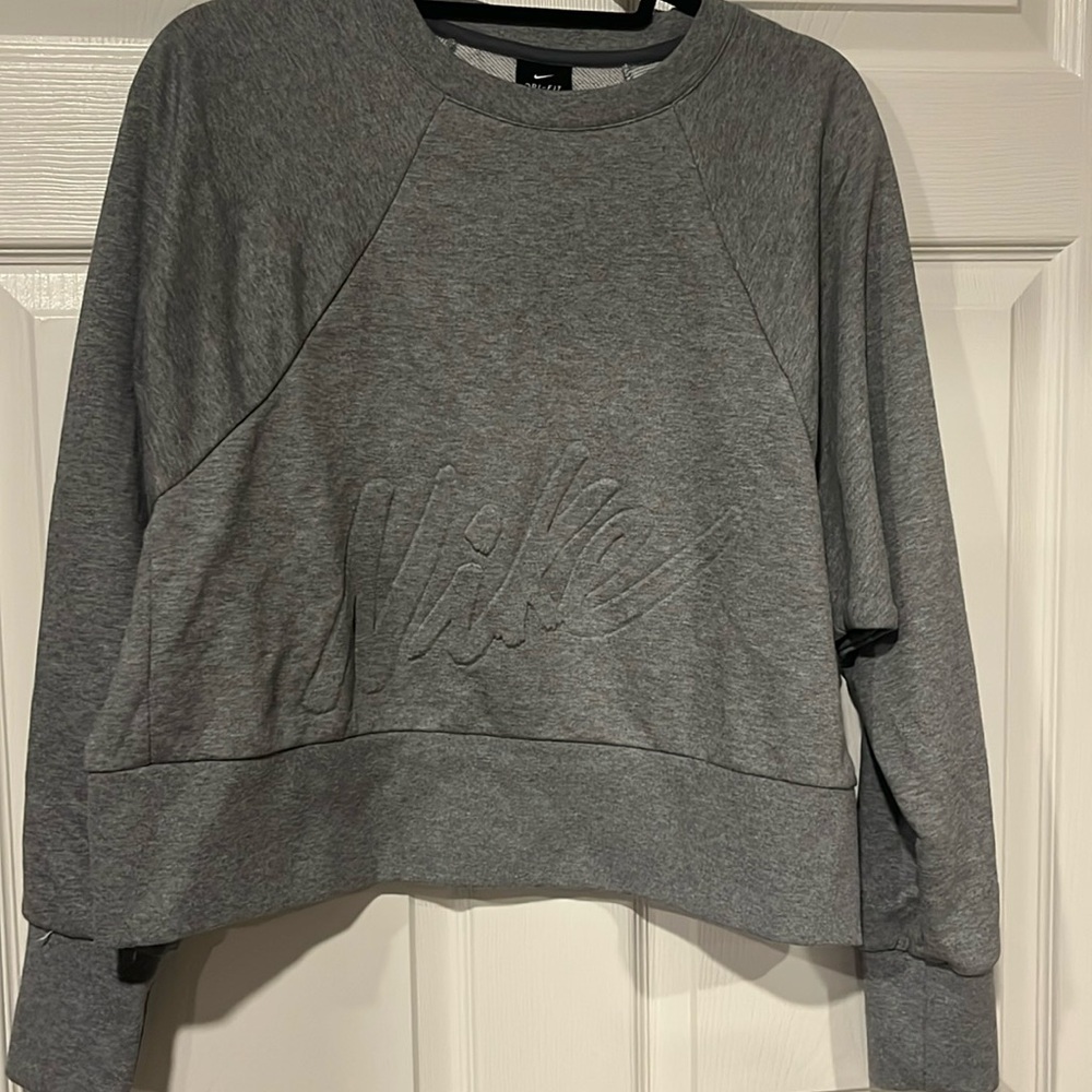 Boxy cropped Nike sweatshirt